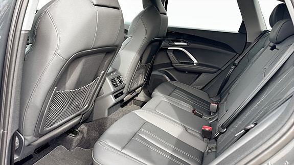 Audi Q5 12 of 14