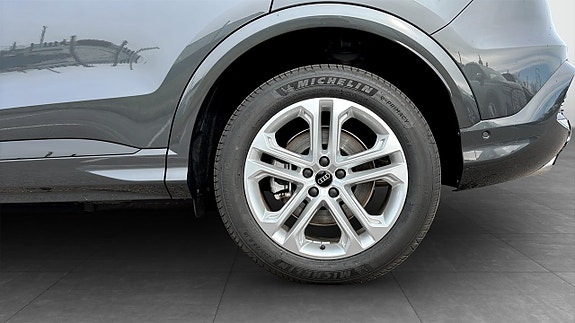 Audi Q5 6 of 14