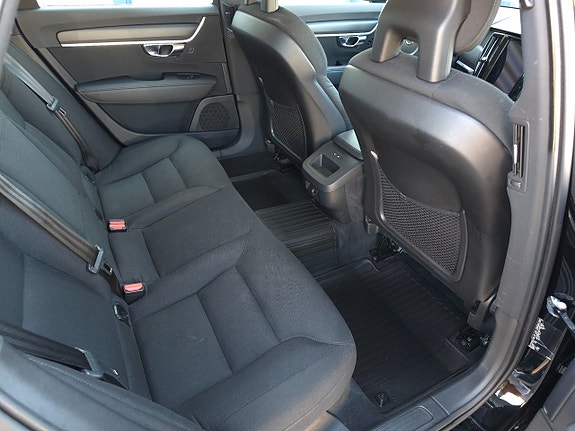 Volvo V90 10 of 13