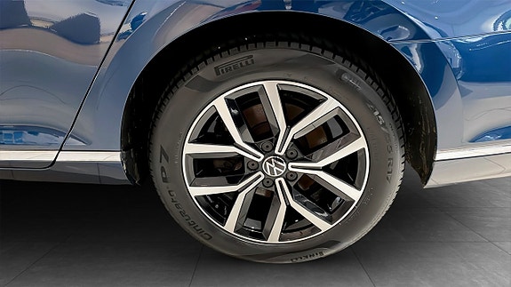 Volkswagen Passat 6 of 13