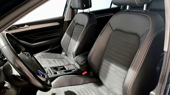 Volkswagen Passat 8 of 13