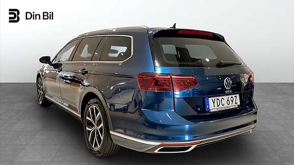 Volkswagen Passat 3 of 13