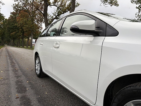 Toyota Auris 29 of 30