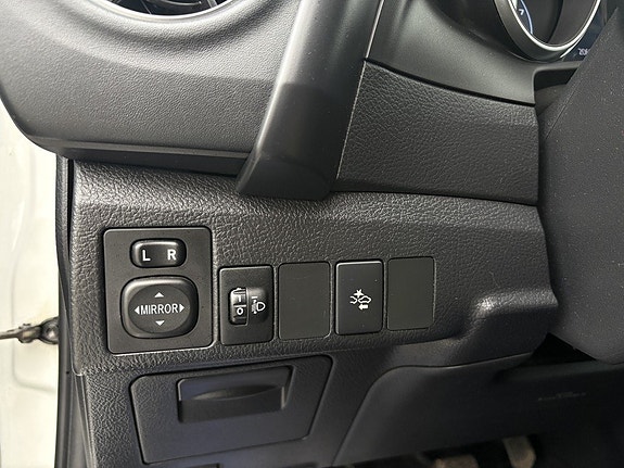 Toyota Auris 18 of 30