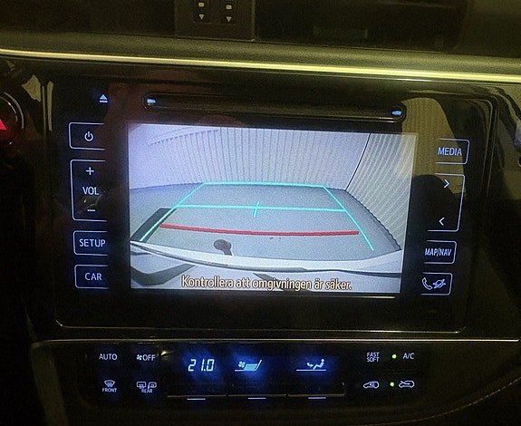 Toyota Auris 22 of 30