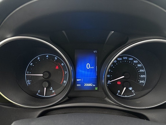 Toyota Auris 23 of 30