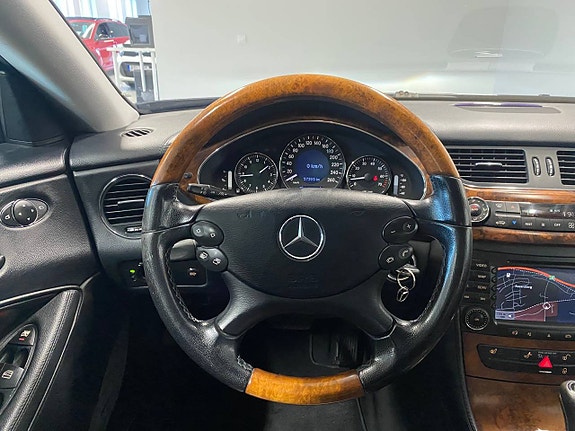 Mercedes-Benz CLS350 8 of 12