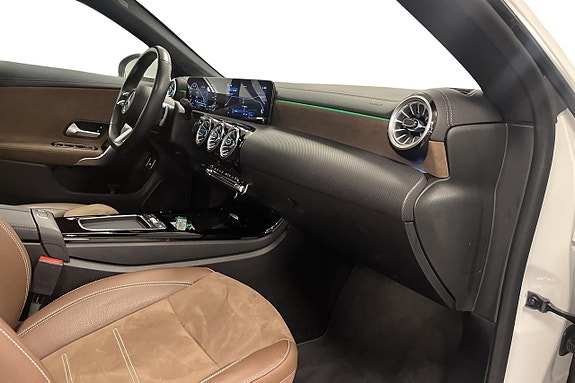 Mercedes-Benz CLA250 e 10 of 16