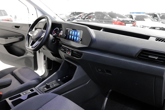Volkswagen Caddy Maxi 12 of 24