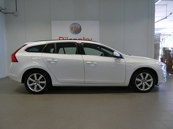 Volvo V60 6 of 23