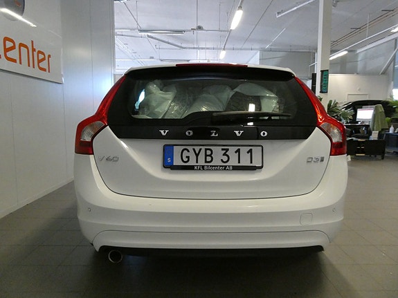 Volvo V60 9 of 23