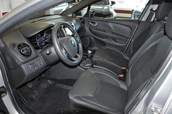 Renault Clio 13 of 14