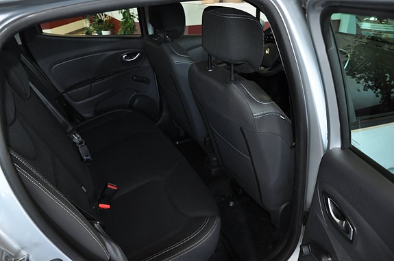 Renault Clio 10 of 14