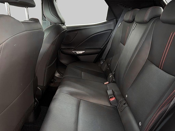 Lexus LBX 9 of 10