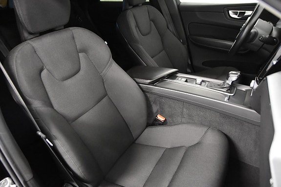 Volvo XC60 18 of 20
