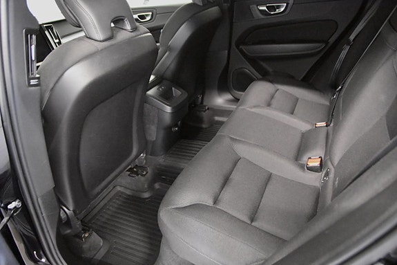 Volvo XC60 13 of 20