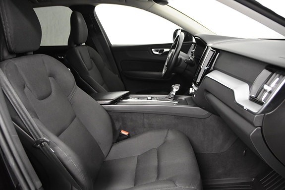 Volvo XC60 17 of 20