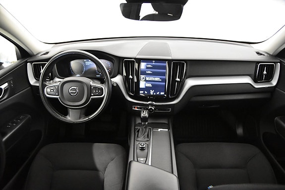 Volvo XC60 11 of 20