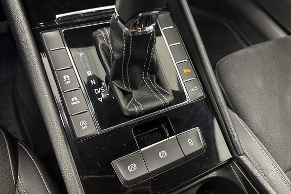 Skoda Superb 21 of 30