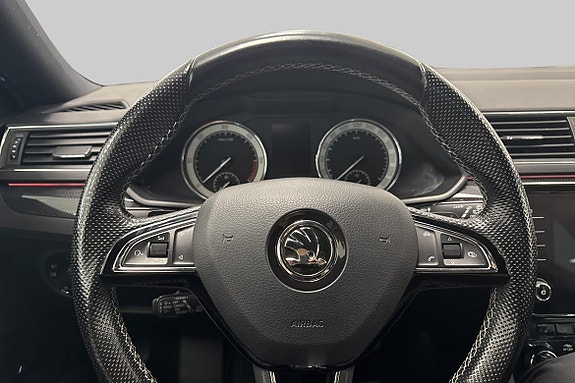 Skoda Superb 15 of 30