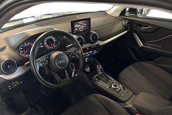 Audi Q2 7 of 21