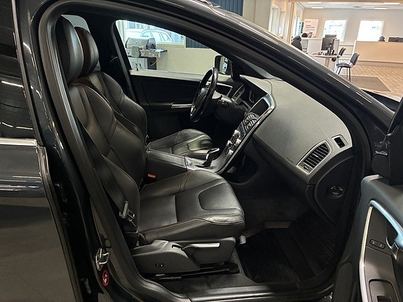 Volvo XC60 10 of 20