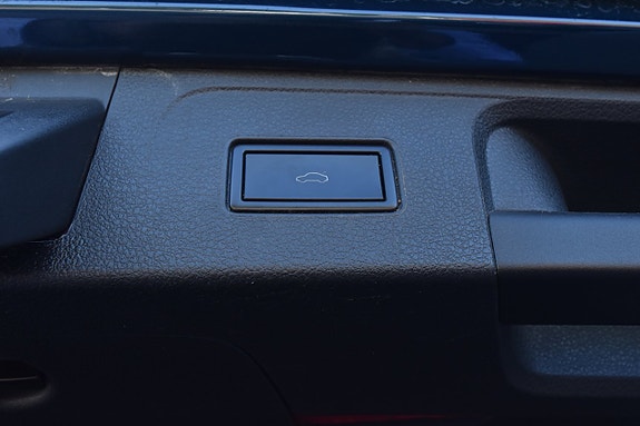 Volkswagen Passat Alltrack 14 of 30