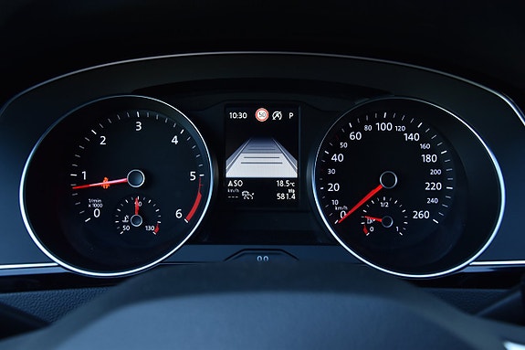 Volkswagen Passat Alltrack 28 of 30