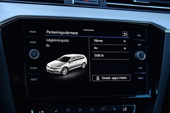 Volkswagen Passat Alltrack 21 of 30