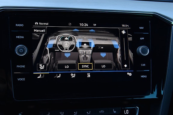 Volkswagen Passat Alltrack 20 of 30