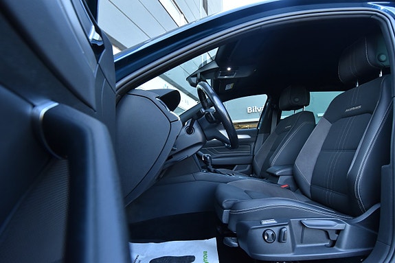 Volkswagen Passat Alltrack 11 of 30