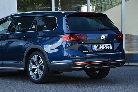 Volkswagen Passat Alltrack 6 of 30