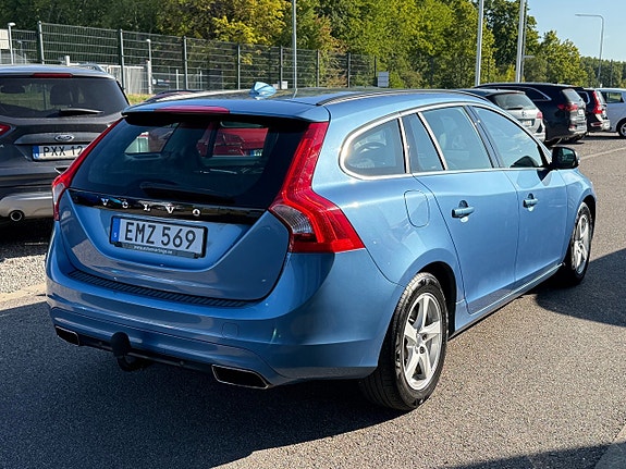 Volvo V60 8 of 17
