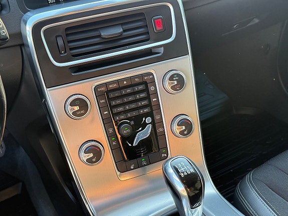 Volvo V60 16 of 17