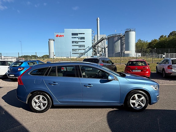 Volvo V60 11 of 17