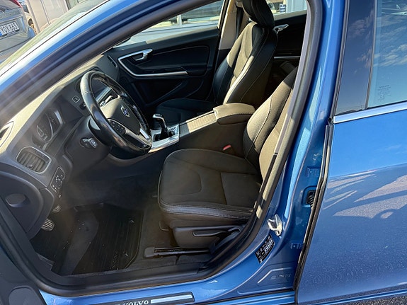 Volvo V60 14 of 17