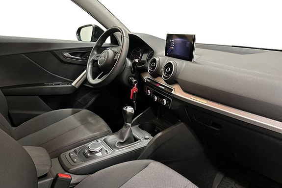 Audi Q2 5 of 15