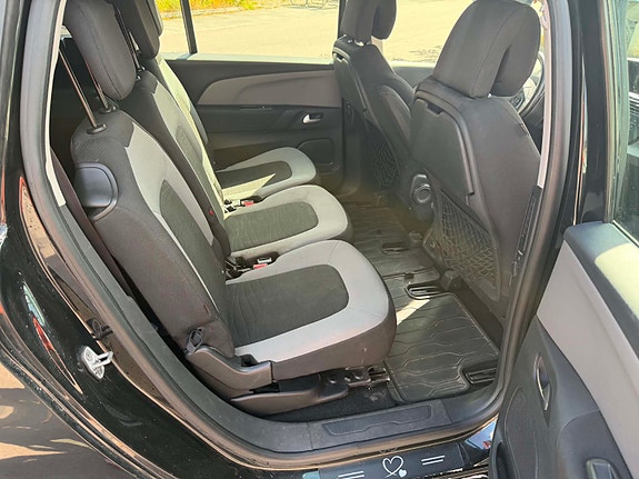 Citroen Grand C4 Picasso 6 of 9