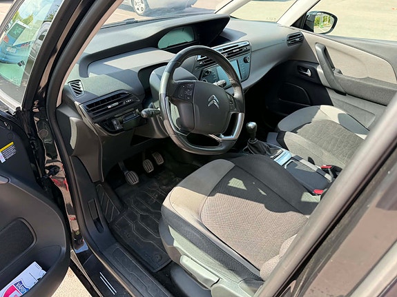 Citroen Grand C4 Picasso 5 of 9
