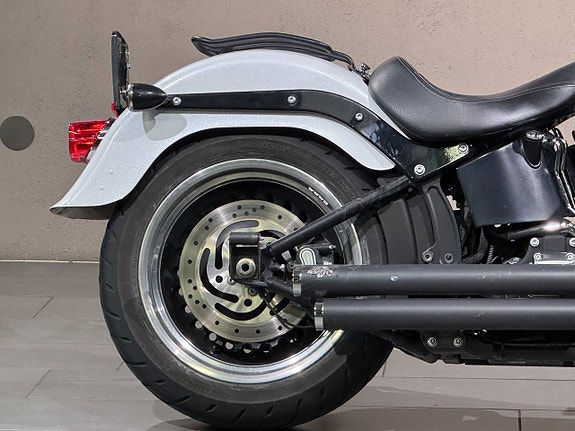 Harley-Davidson FAT BOY FLSTFB 4 of 8