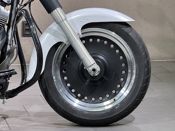 Harley-Davidson FAT BOY FLSTFB 5 of 8