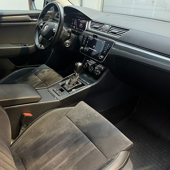 Skoda Superb 12 of 13