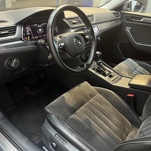 Skoda Superb 9 of 13