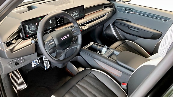 Kia EV9 10 of 12