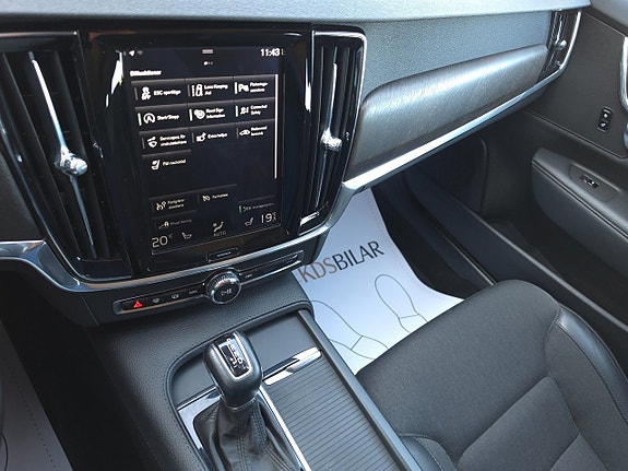 Volvo V90 Cross Country 11 of 13