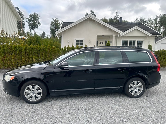 Volvo V70 8 of 16