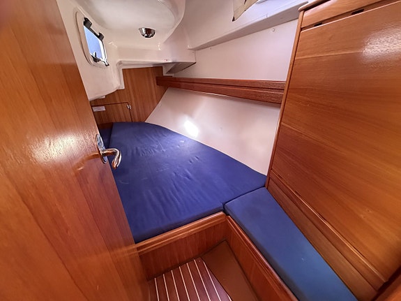 Bavaria 30 cruiser 14 of 23