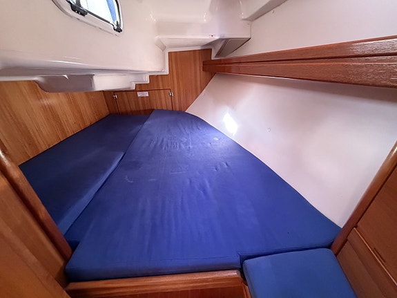Bavaria 30 cruiser 15 of 23