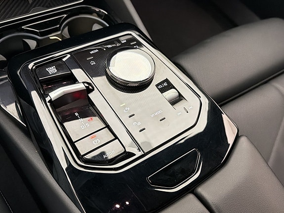 BMW 530e 28 of 30