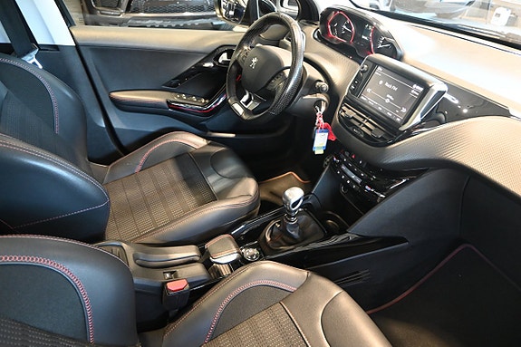 Peugeot 2008 10 of 19